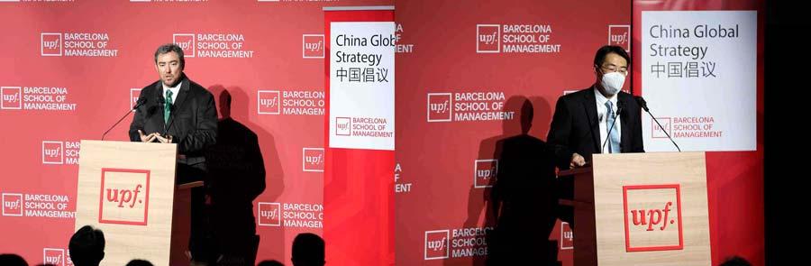 El Director General de la UPF-BSM, José M. Martínez-Sierra; y el Cónsul General de la R.P. de China en Barcelona, Hble. Sr. Zhu Jingyang